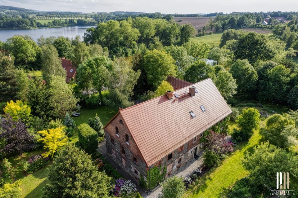 Property building, Natural landscape, Bird's eye view, Lake view