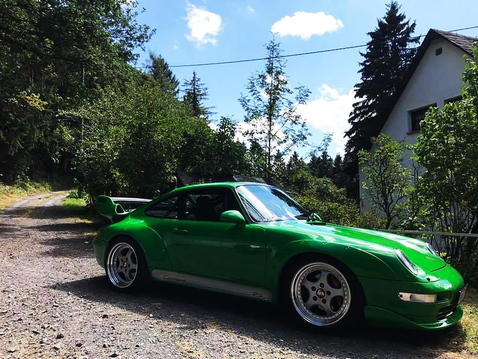 Landmark view, Mountain view, Street view