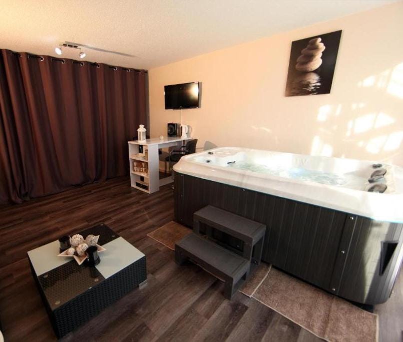 Jac-Cosy Apartment in Neuchâtel, Switzerland