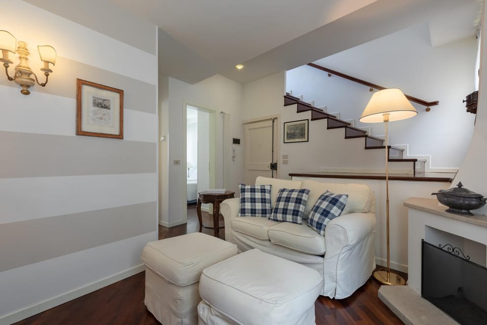 Day, Summer, Living room, Decorative detail, On site