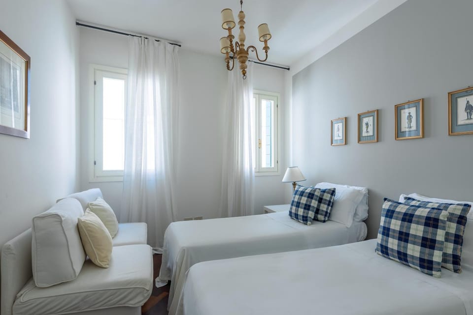 Day, Summer, Photo of the whole room, Bedroom, On site