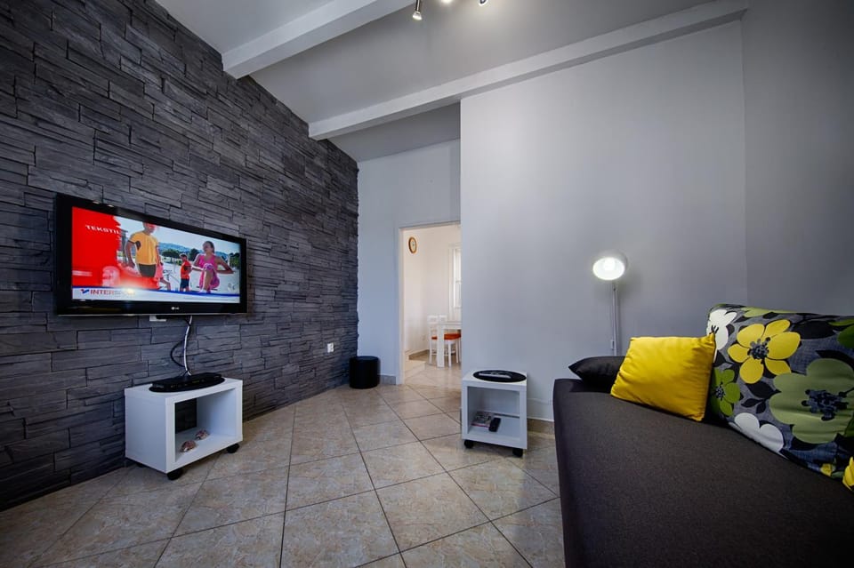 TV and multimedia, Living room, Photo of the whole room, Seating area