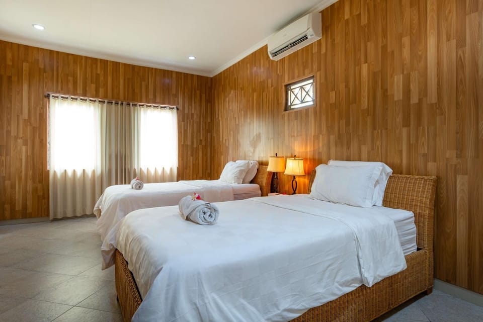 Ware Ware Surf Bungalow Lembongan Campground/ 
RV Resort in Nusapenida
