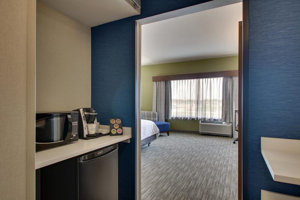 Holiday Inn Express & Suites Findlay North by IHG Hotel in Findlay