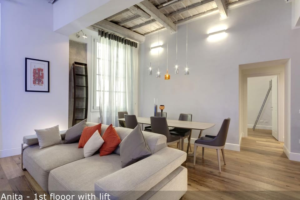 Living room, Dining area