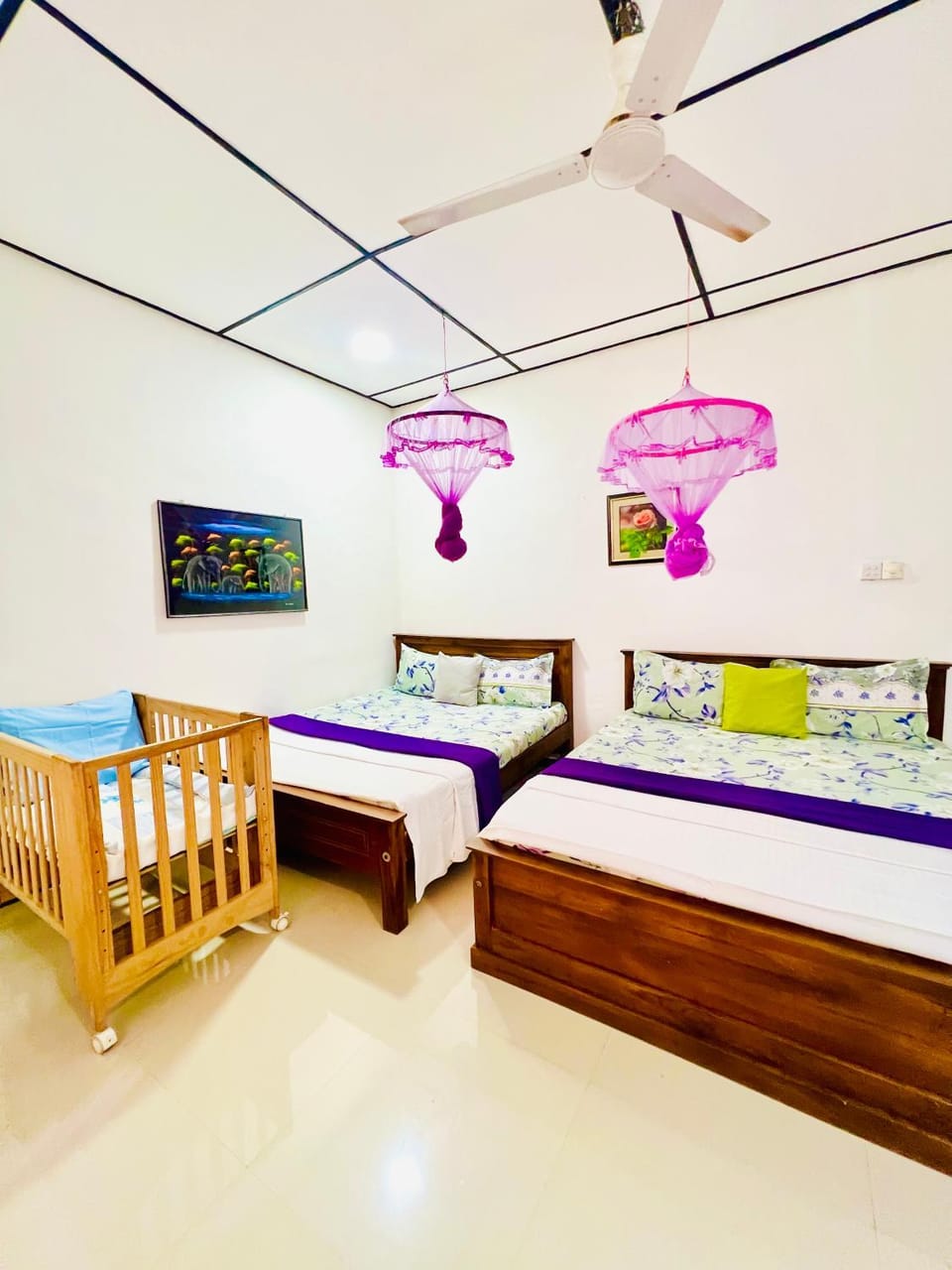 Bed, Photo of the whole room, Bedroom, cot