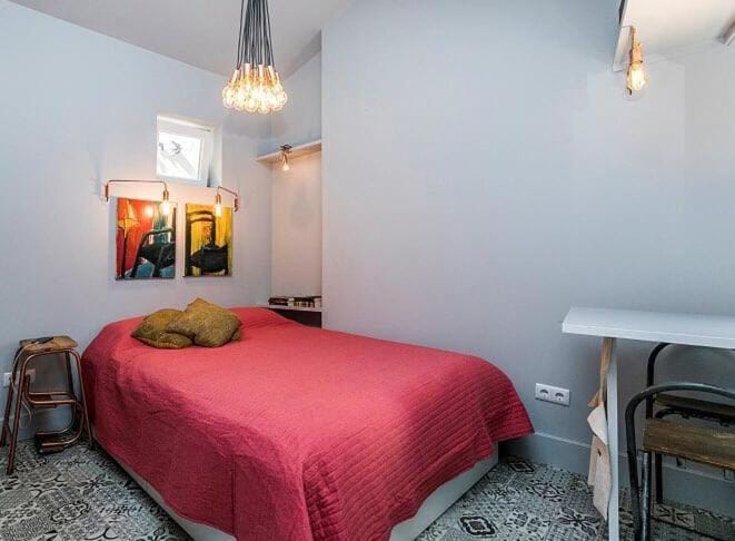 Bed, Photo of the whole room