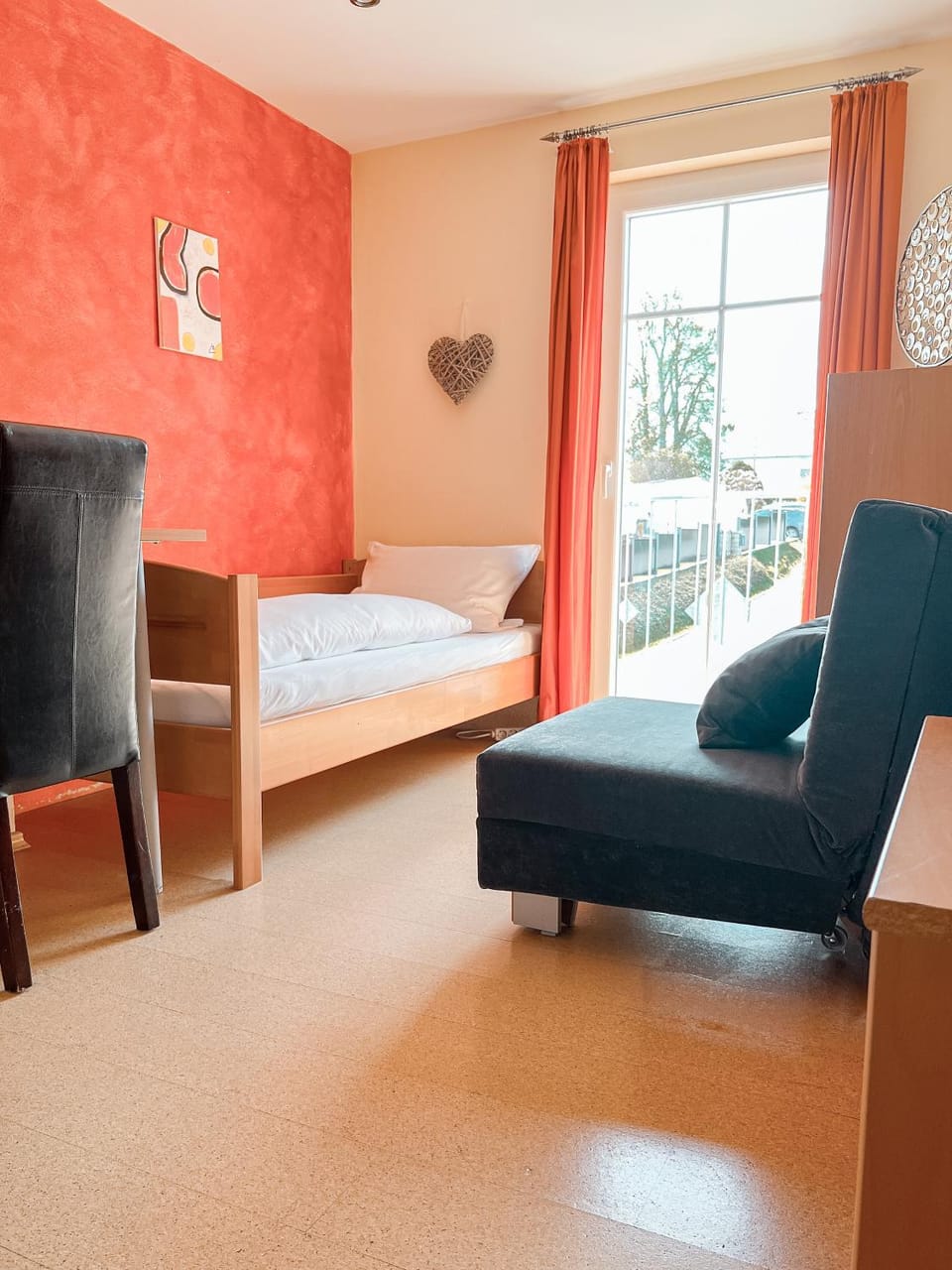 Bed, Living room, Photo of the whole room, Seating area, Bedroom