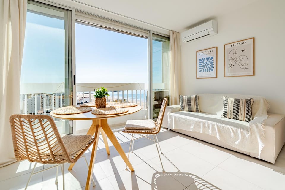 Dining area, Sea view