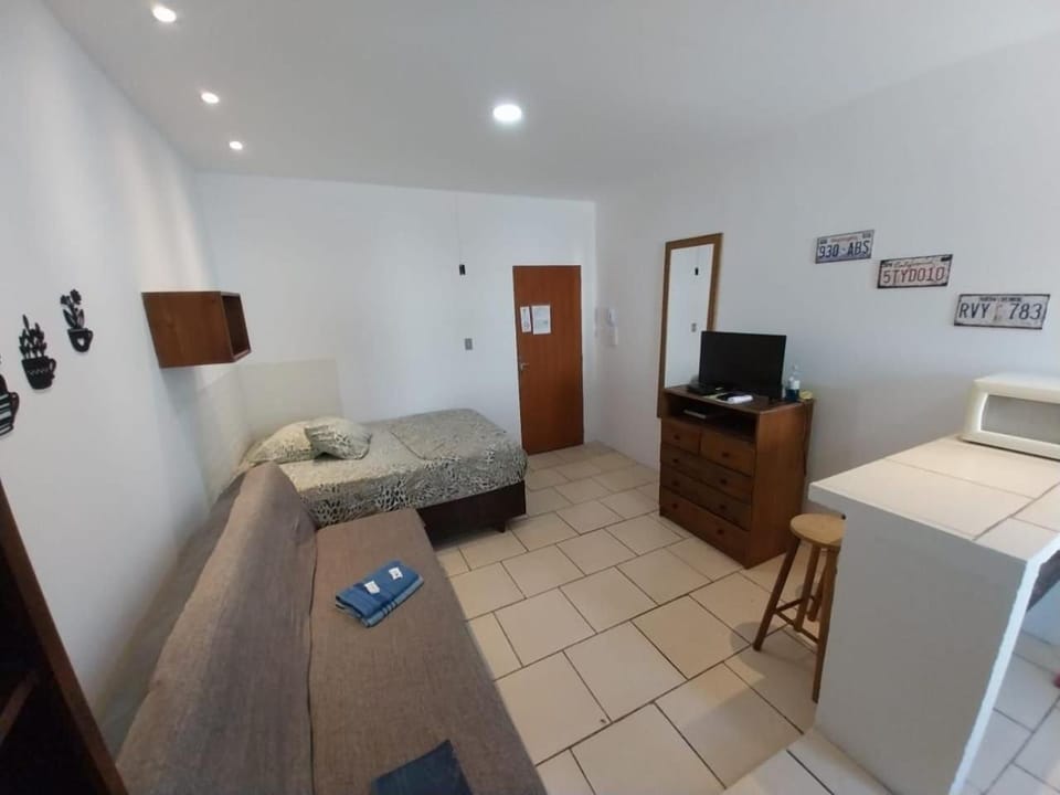 JK QUITINETES ECONOMICO com garagem CENTRAL Apartment in Pelotas