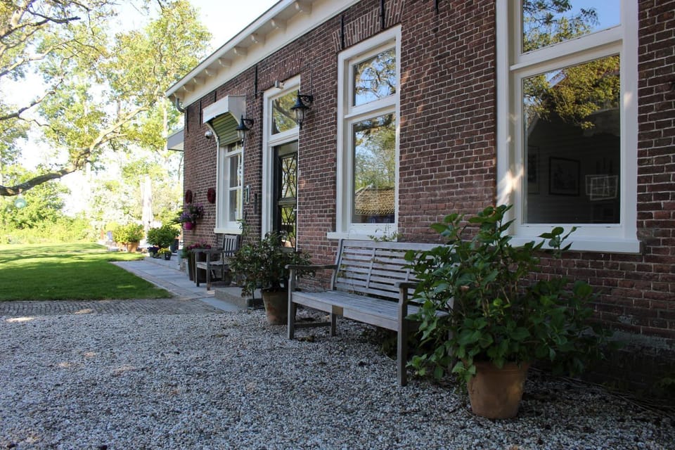 Property building, Facade/entrance, Garden