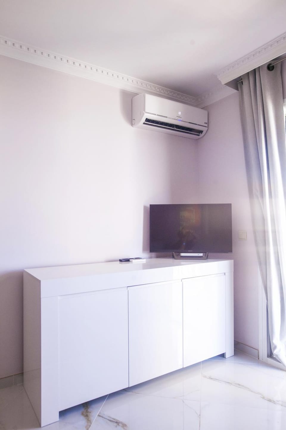 TV and multimedia, Living room, Area and facilities