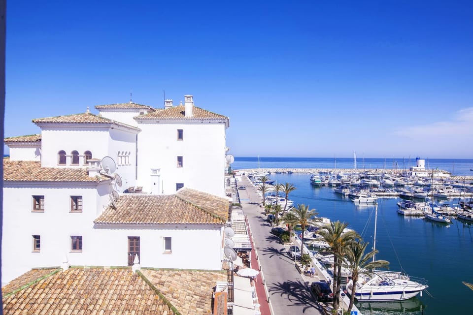 Duquesa Seaview marina Apartment in Costa del Sol