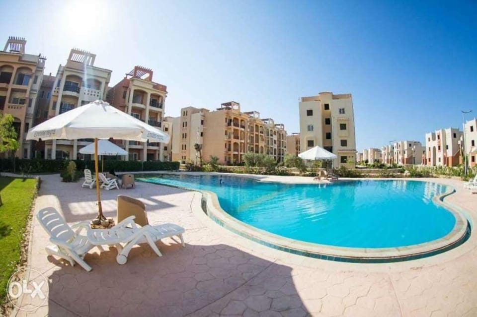 Property building, Swimming pool, Swimming pool