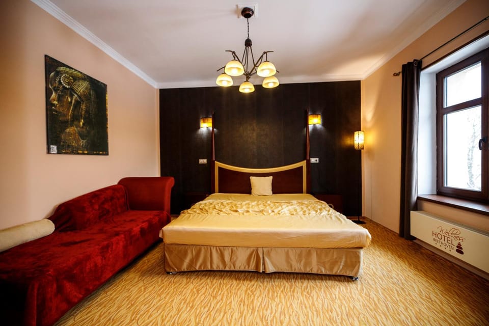 Seating area, Bedroom
