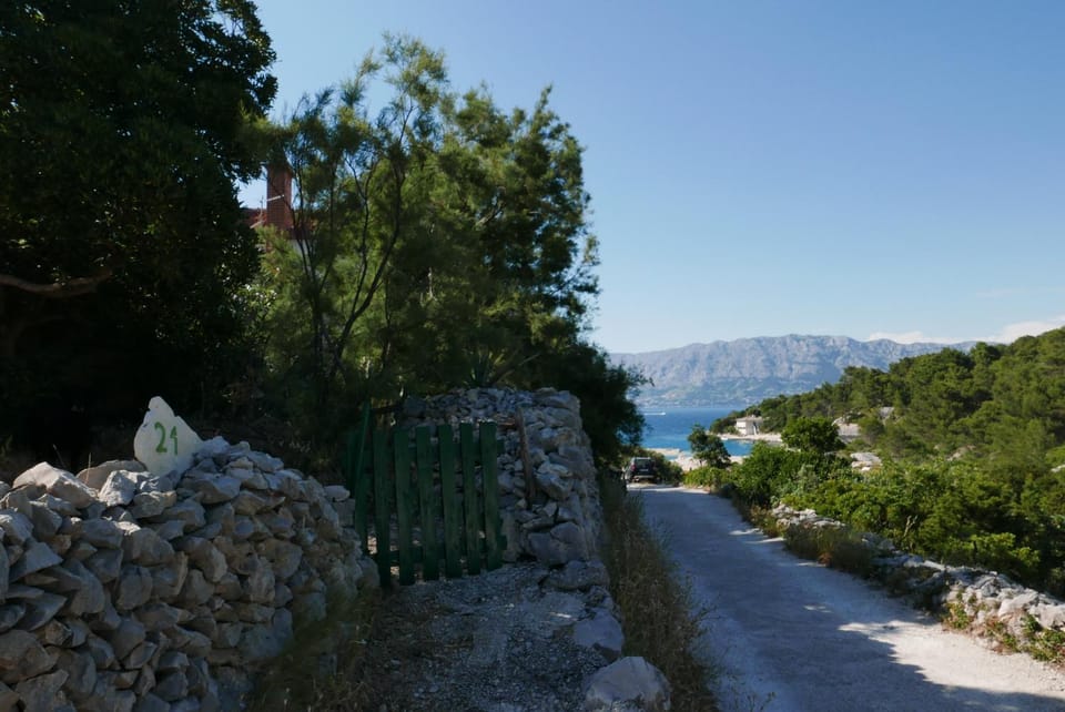 Facade/entrance, Natural landscape, Garden, Garden view, Mountain view, Sea view