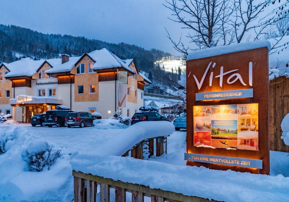 Facade/entrance, Winter, Skiing, Sunset