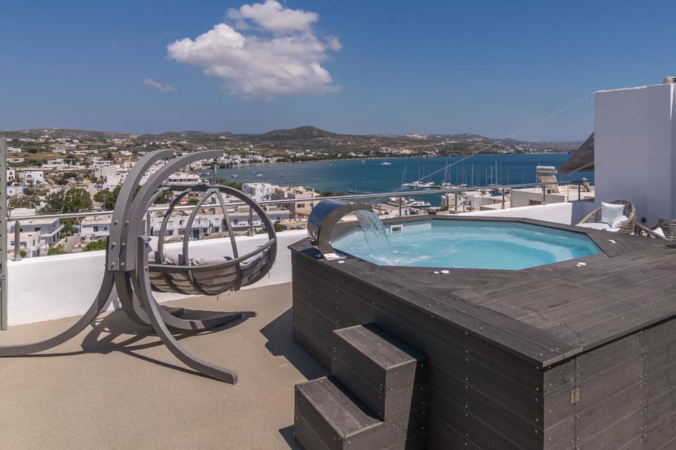Patio, Balcony/Terrace, Swimming pool, Swimming pool