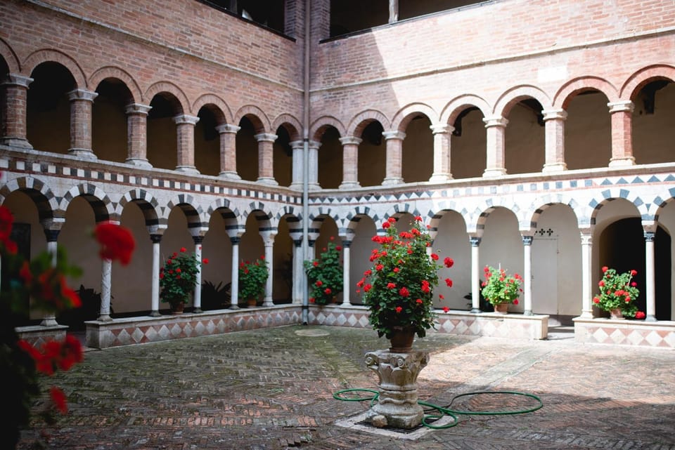 Nearby landmark, Garden