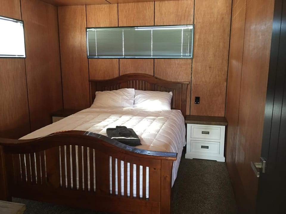 47 Hooper Ave, Pukekohe, sleeps 13 House in Auckland Region
