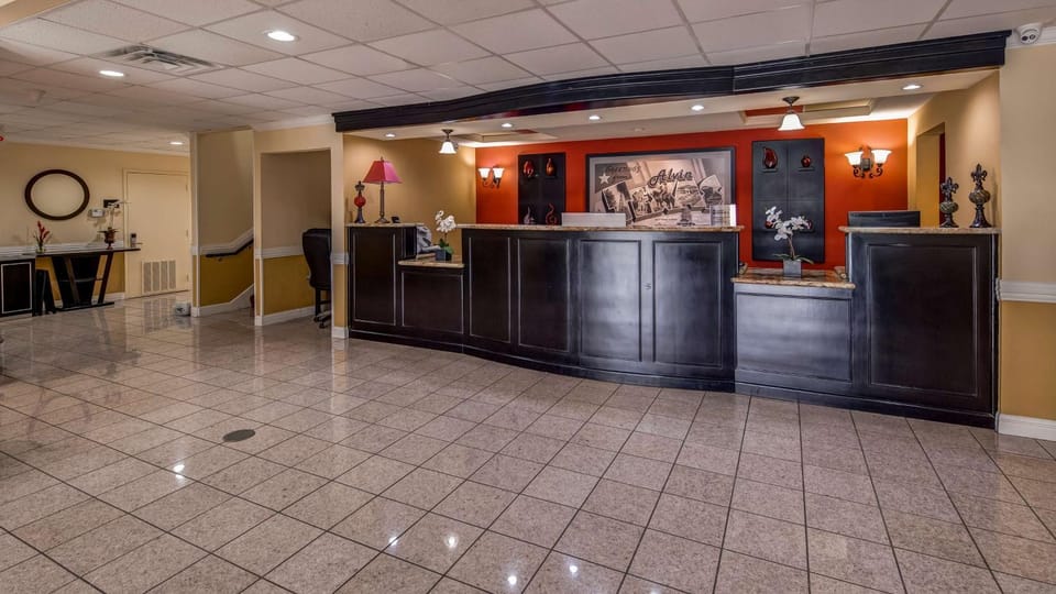 Lobby or reception, On site