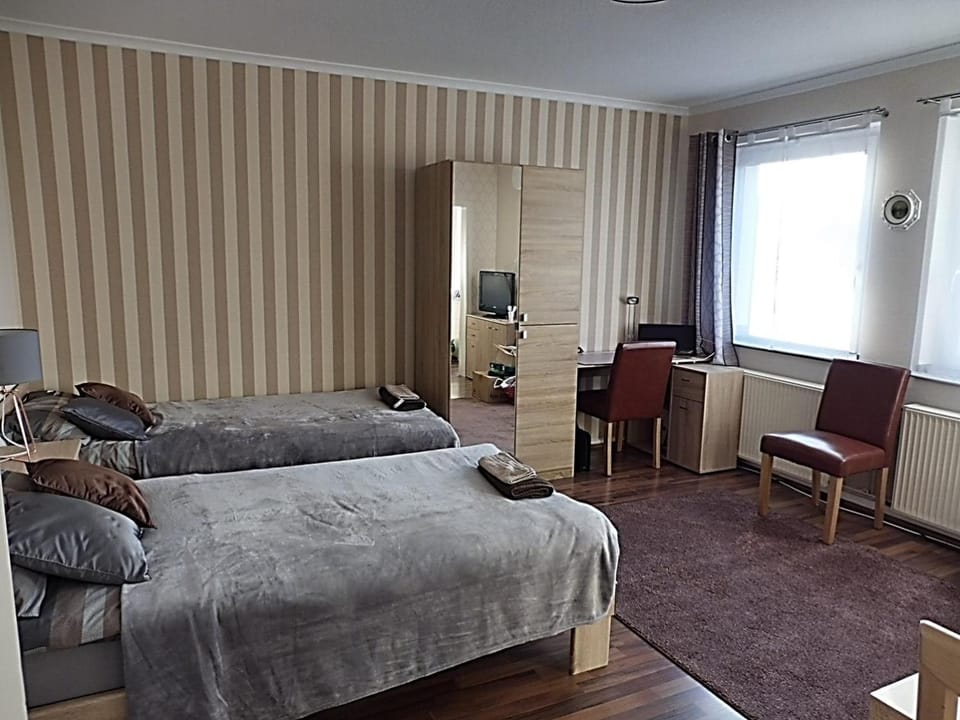 Living room, Photo of the whole room