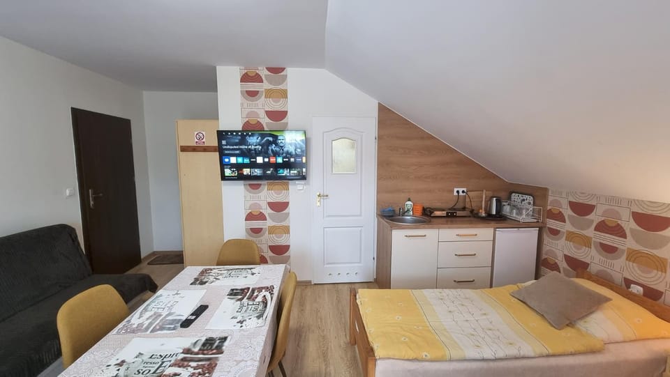 Kitchen or kitchenette, Photo of the whole room
