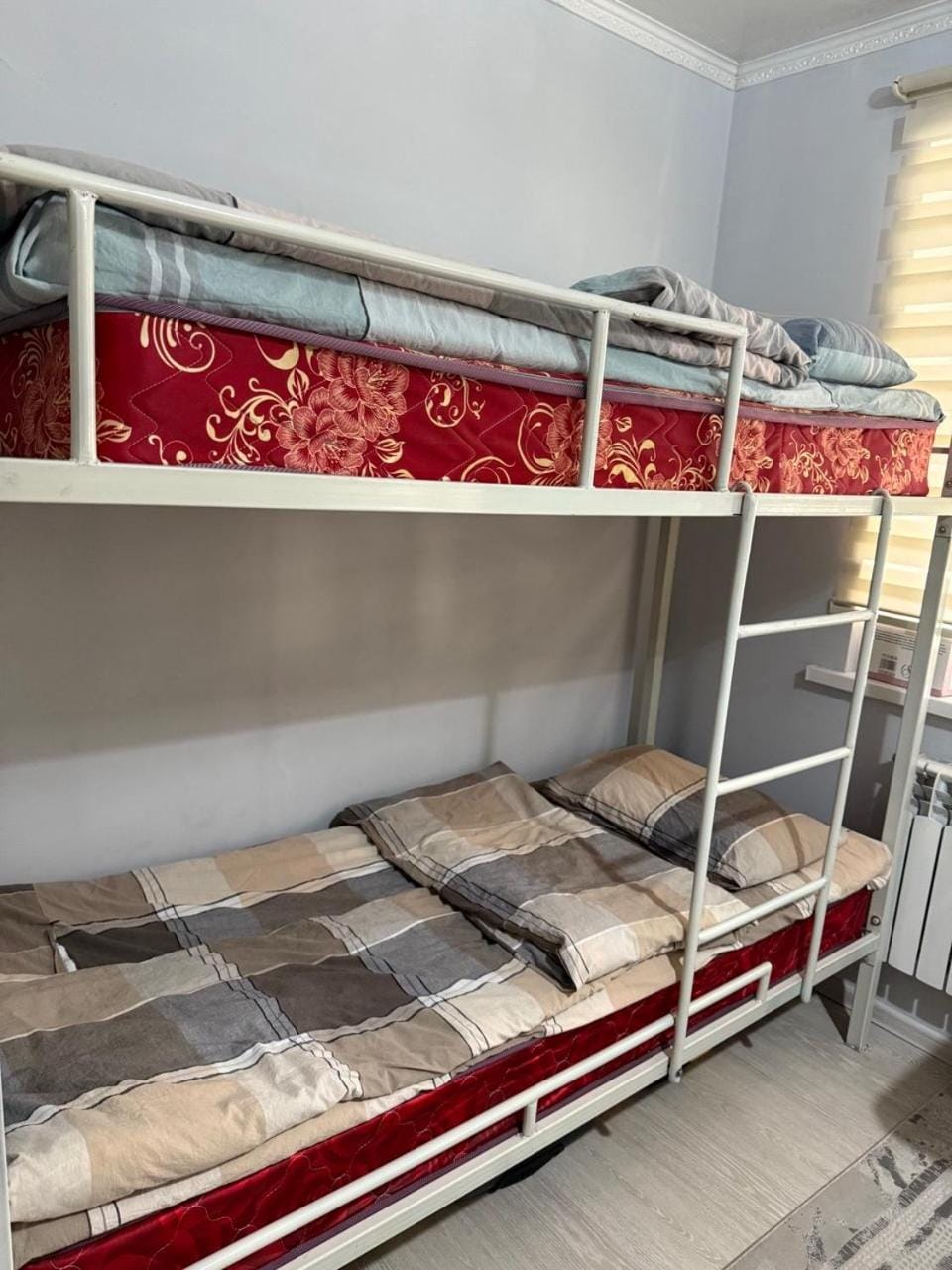 Bed, bunk bed