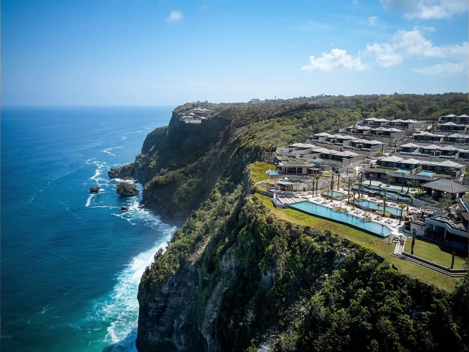Property building, Natural landscape, Bird's eye view, Pool view, Sea view, Swimming pool