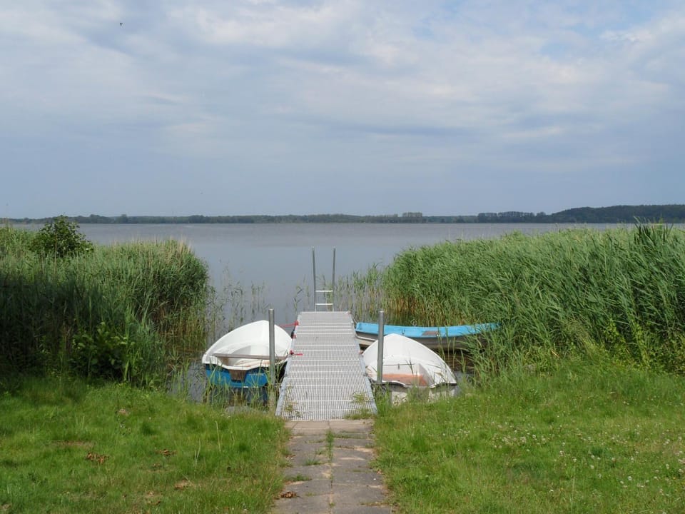 Lake view, Area and facilities
