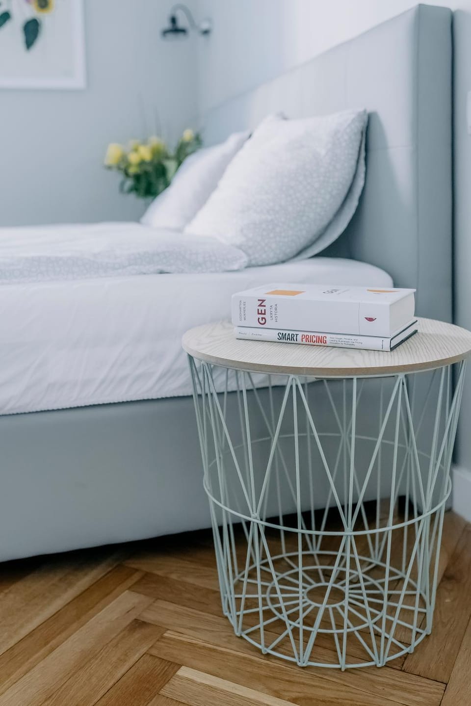 Bed, Photo of the whole room, Decorative detail, Bedroom