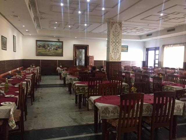 Restaurant/places to eat, Nightclub / DJ, Dining area, Meals, Buffet breakfast, Lunch, Dinner, Alcoholic drinks, Non alcoholic drinks