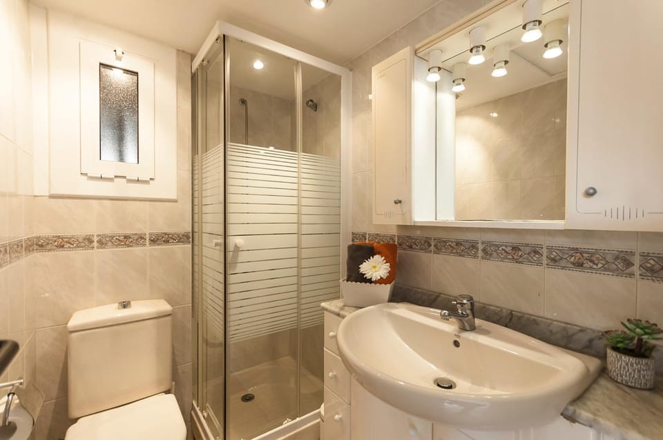 Shower, Bathroom