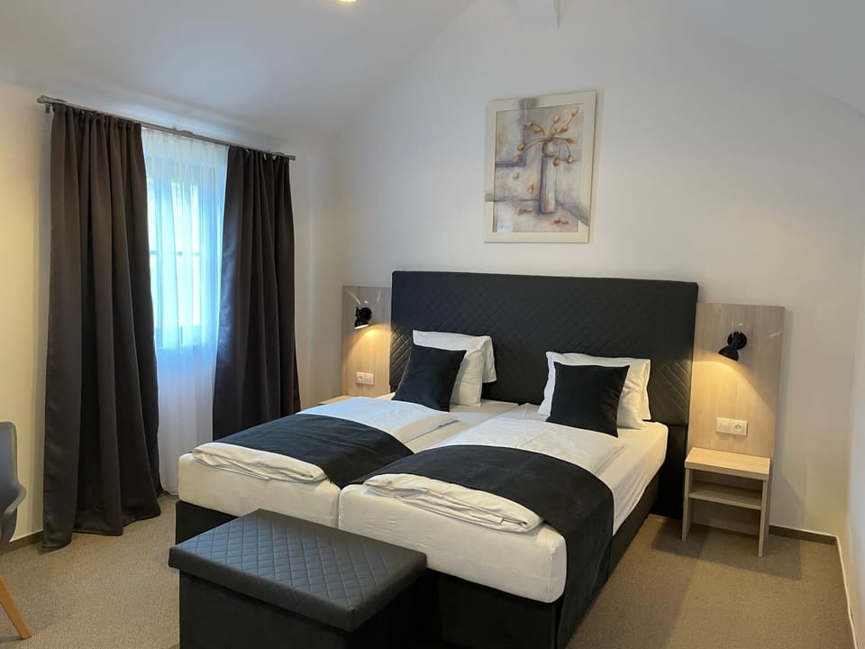 Property building, Bed