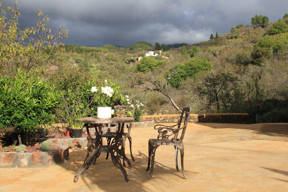 Natural landscape, Balcony/Terrace, Garden view, Mountain view