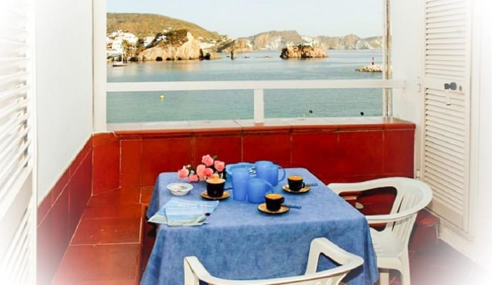 BBQ facilities, Balcony/Terrace, Sea view