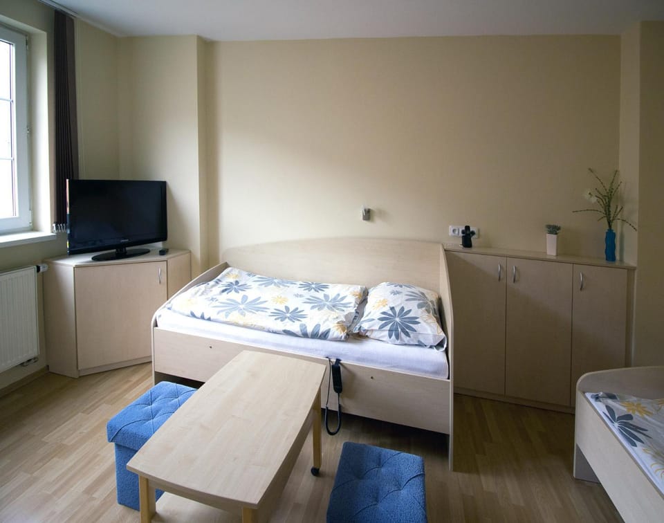 Living room, Bedroom