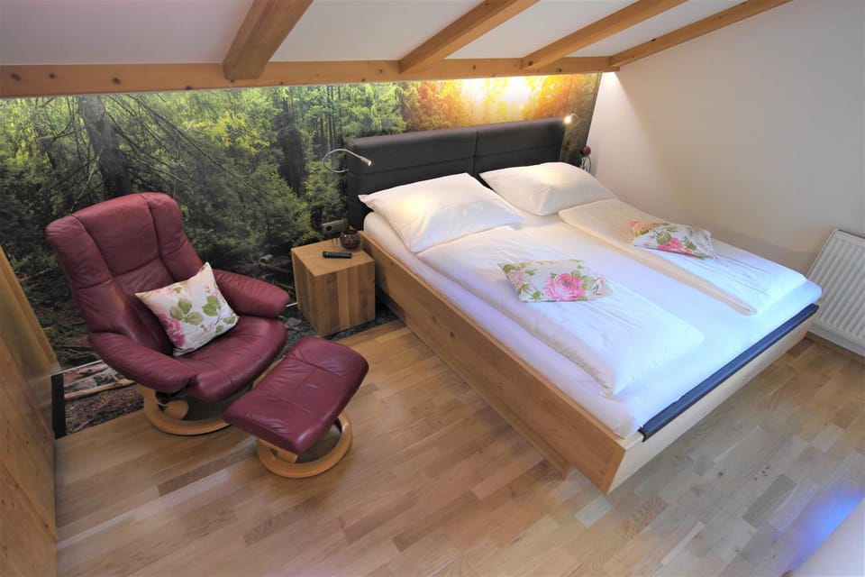 Decorative detail, Bedroom