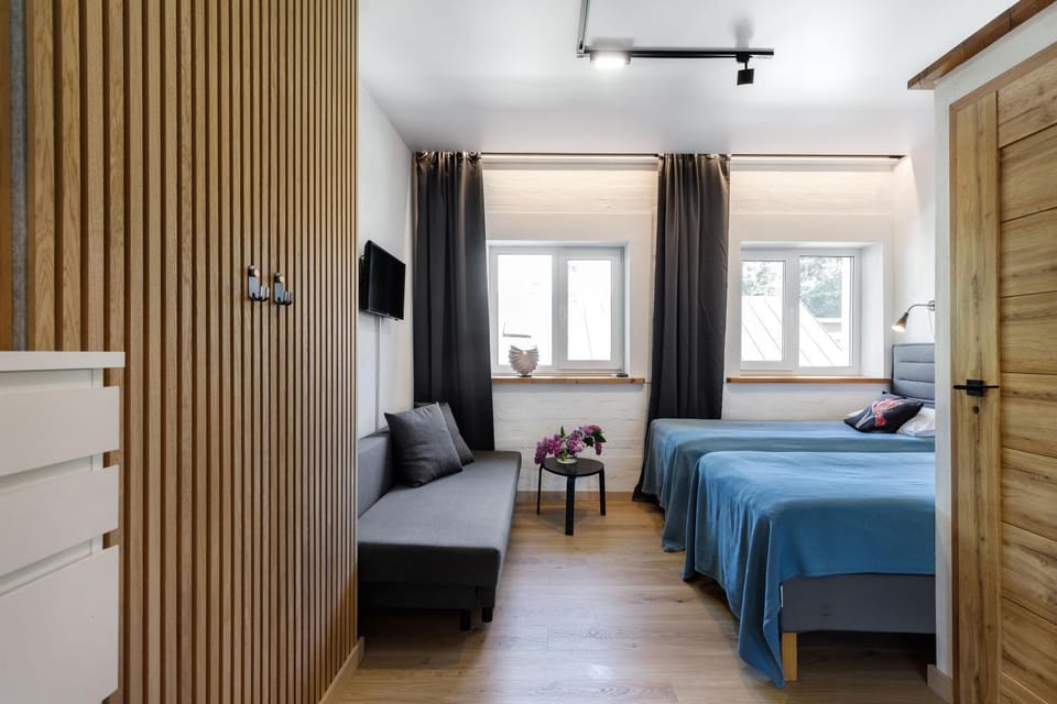 TV and multimedia, Photo of the whole room, Seating area, Bedroom