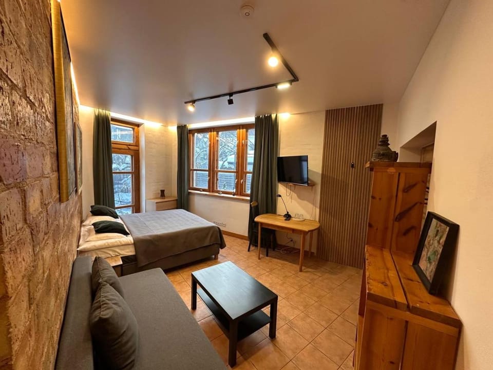 Bed, Photo of the whole room, Seating area, Bedroom