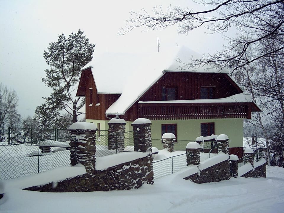 Property building, Winter