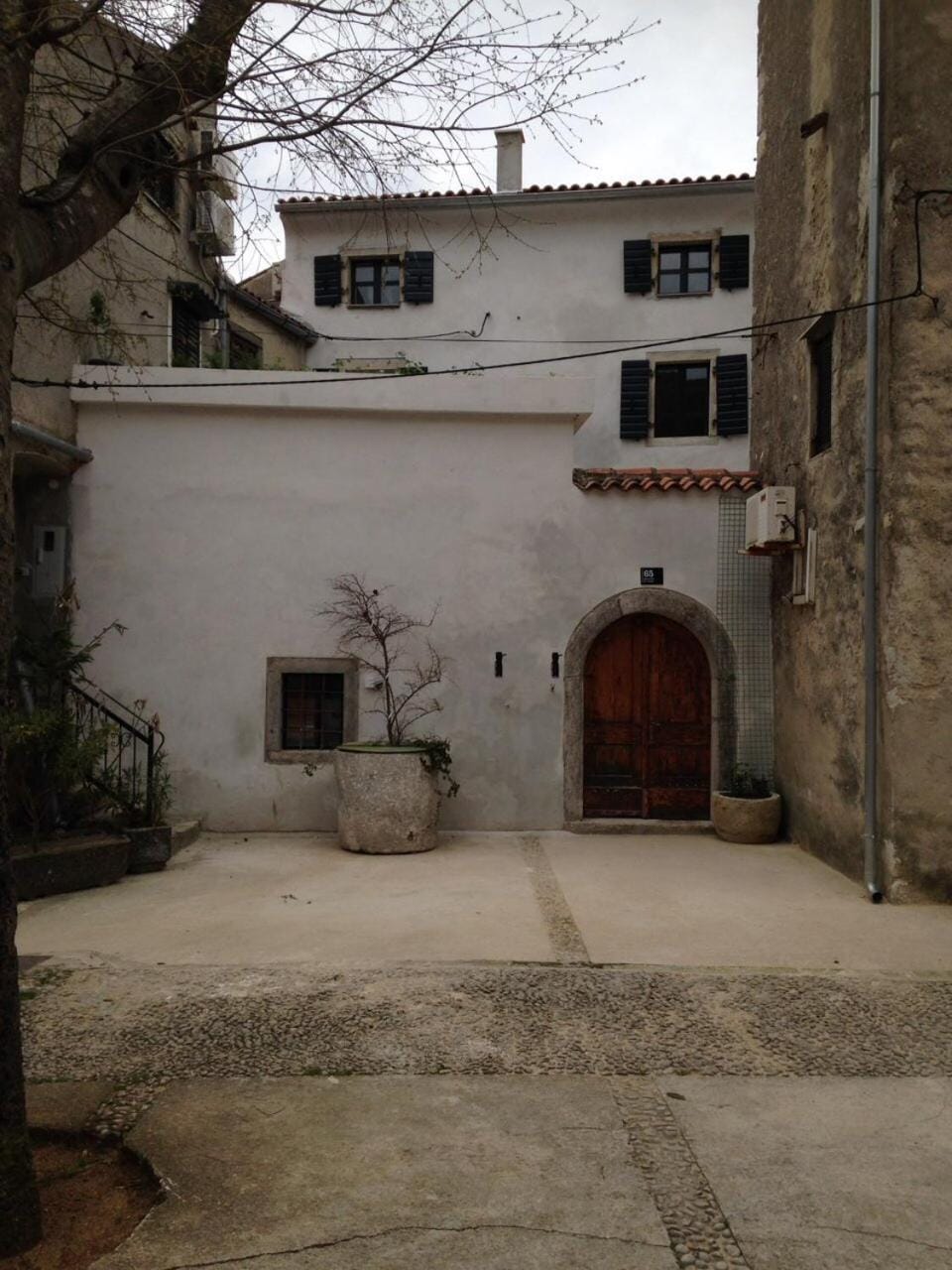 Facade/entrance