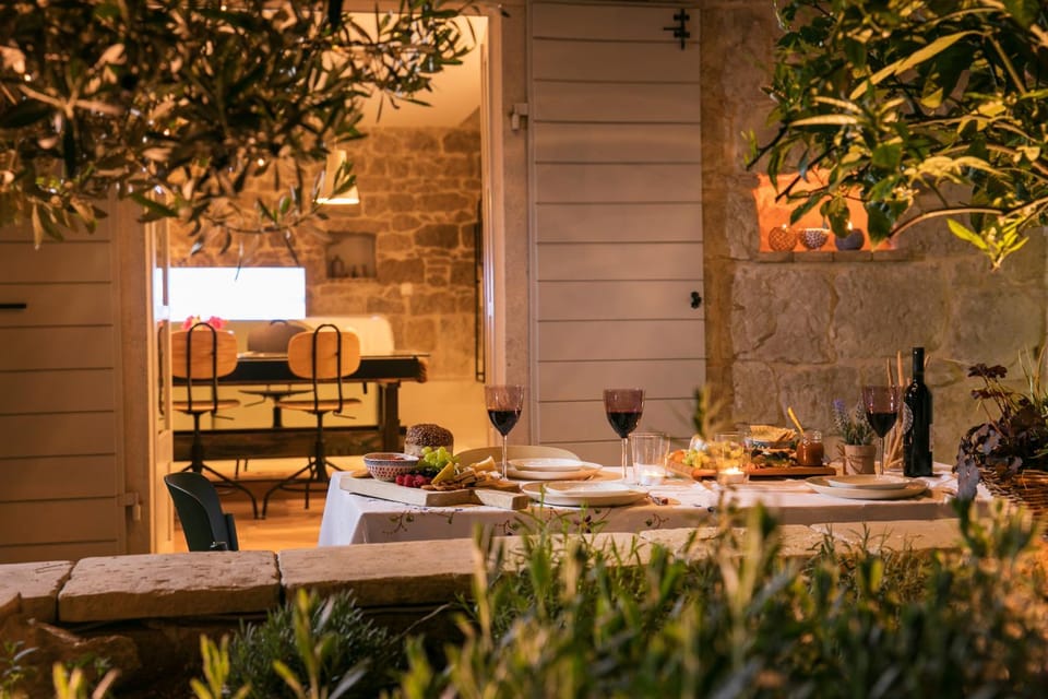 Patio, Seating area, Dining area