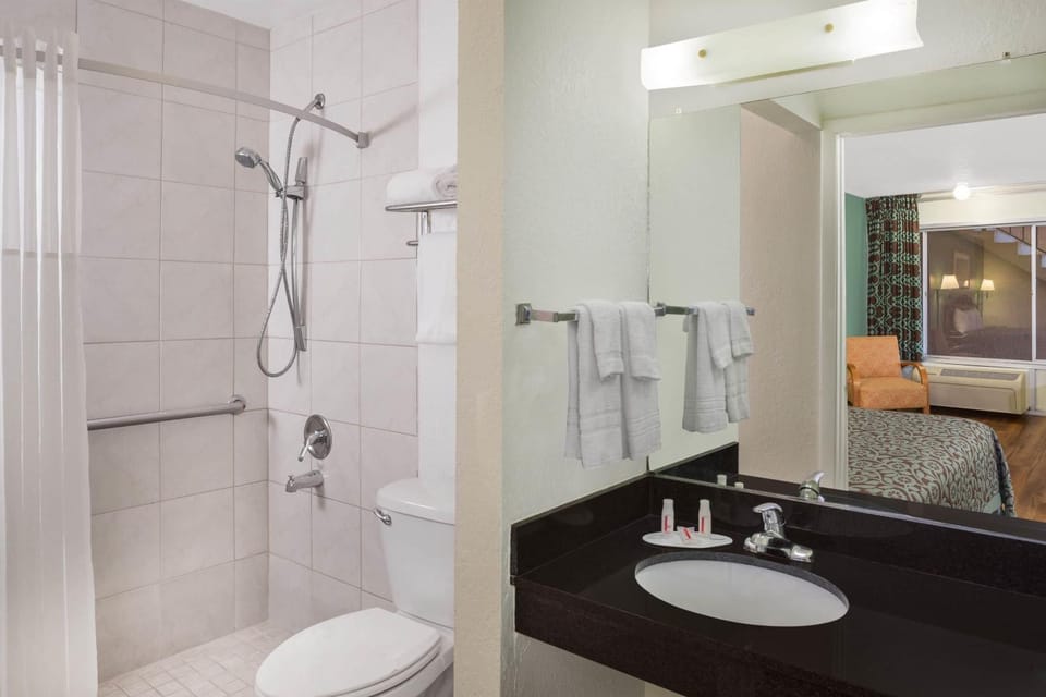 Bathroom, acessibility