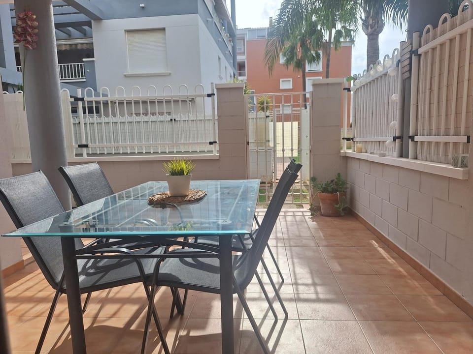 Casa Gloria con gran patio y acceso directo a piscina Apartment in Marina Alta