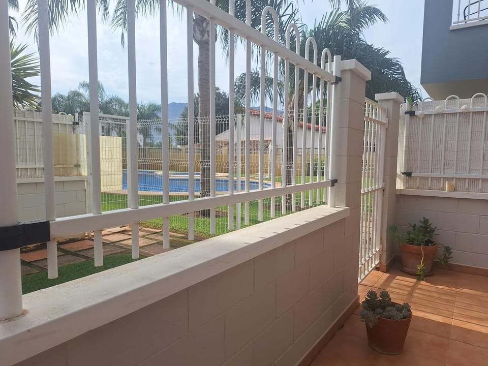 Casa Gloria con gran patio y acceso directo a piscina Apartment in Marina Alta