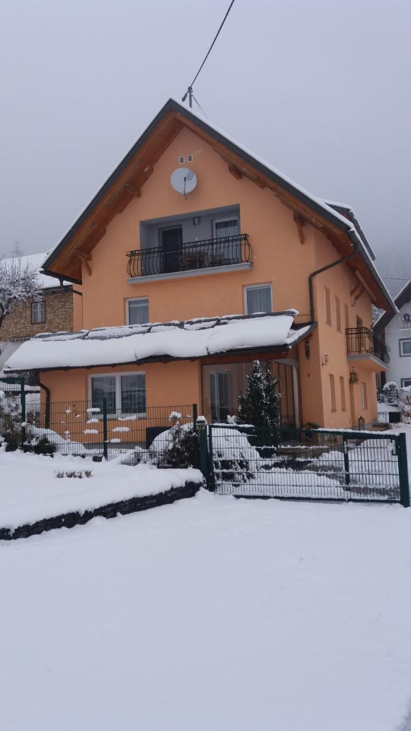 Facade/entrance, Winter