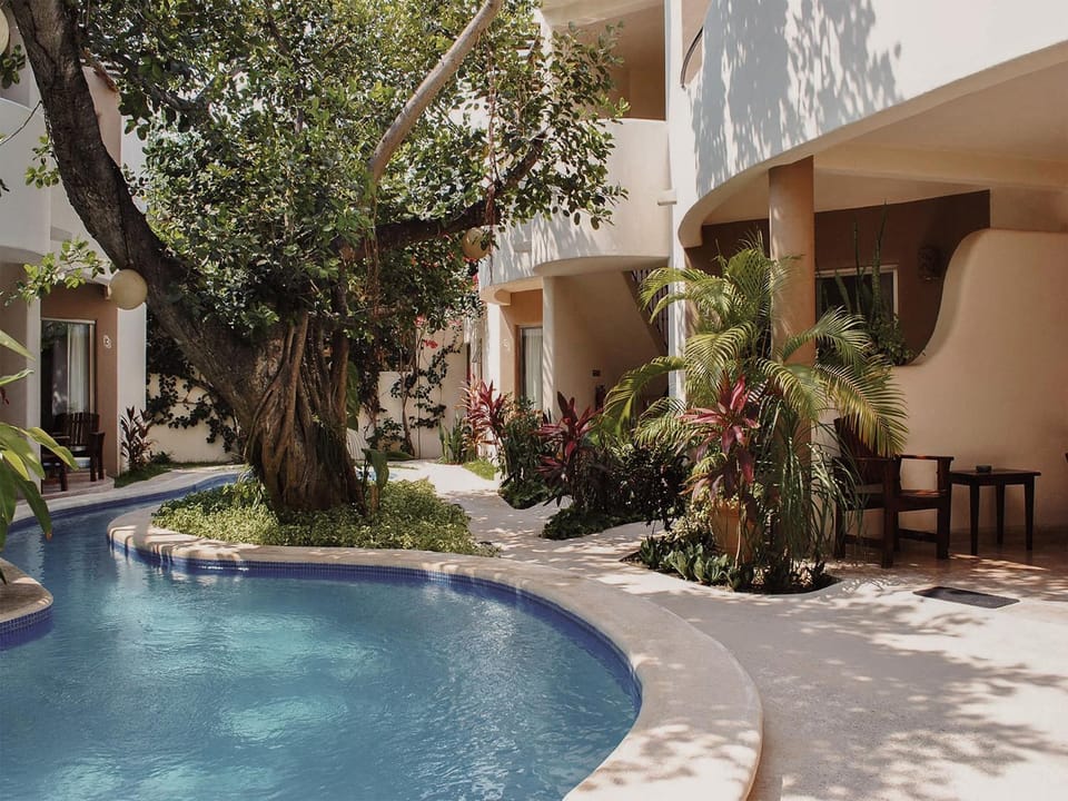 Swimming pool