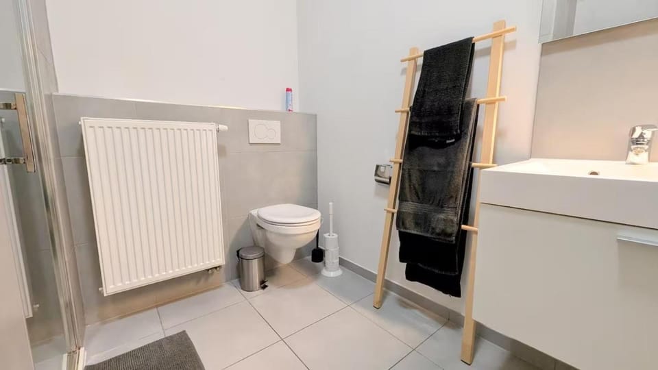 Toilet, Bathroom
