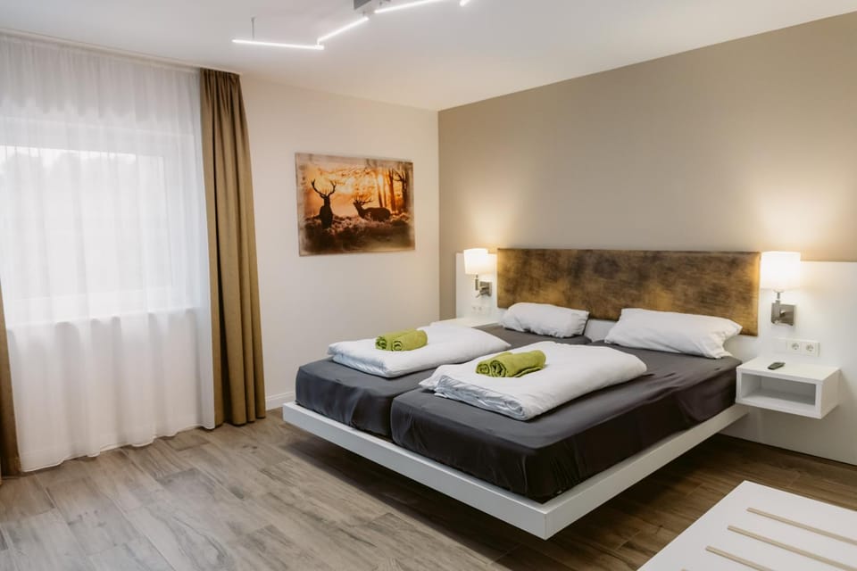 Bed, Photo of the whole room, Bedroom, towels